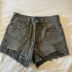 LEVIS 501 BLACK JEAN SHORTS!!!